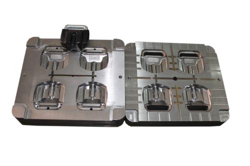 注塑模具產(chǎn)品加工時(shí)，塑膠模具產(chǎn)品變形了怎么處理